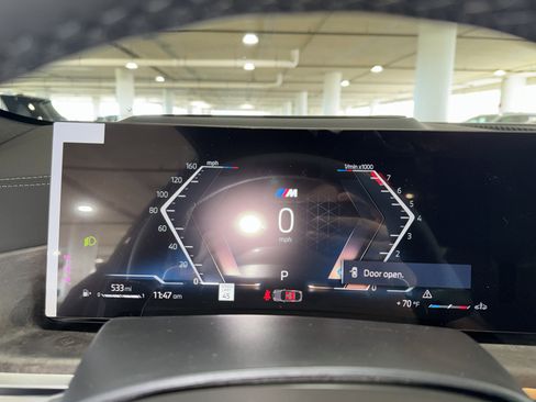 New 2026 BMW X6 xDrive40i w/ Executive Package image 17