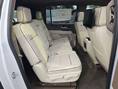 New 2026 GMC Yukon XL Denali w/ Advanced Technology Package AWD/4WD image 12