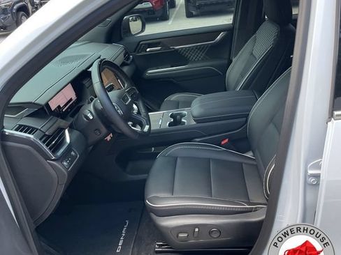 Used 2026 GMC Acadia Denali w/ Super Cruise Package FWD image 9