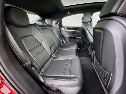 New 2026 Porsche Cayenne Coupe AWD/4WD image 29