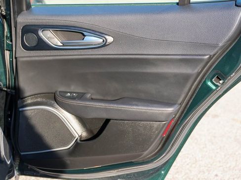 Used 2020 Alfa Romeo Giulia w/ Nero Edizione image 15