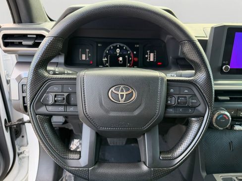 Used 2025 Toyota Tacoma SR5 image 19
