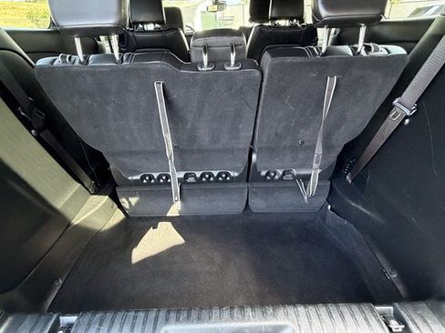 Used 2025 Chrysler Pacifica Select FWD image 55