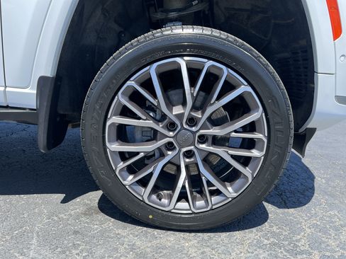 Used 2022 Jeep Grand Cherokee L Summit AWD/4WD image 12