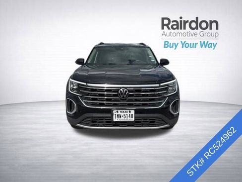 Used 2024 Volkswagen Atlas SE AWD/4WD image 2