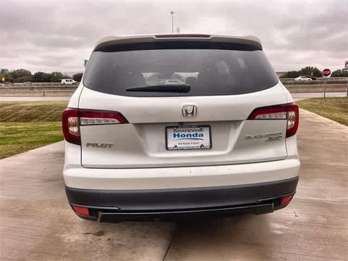 Certified 2022 Honda Pilot Black Edition image 6