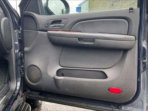 Used 2008 Chevrolet Avalanche LTZ image 23