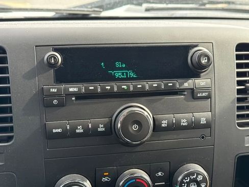 Used 2013 Chevrolet Silverado 2500 LT w/ Snow Plow Prep Package image 28