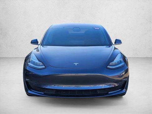 Used 2018 Tesla Model 3 Long Range image 2