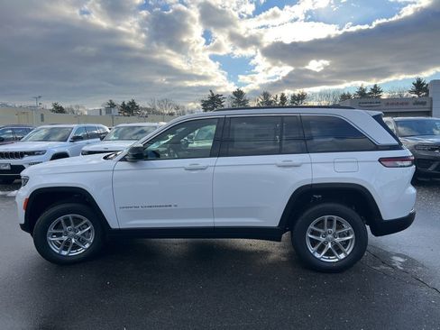 New 2025 Jeep Grand Cherokee Laredo X image 4