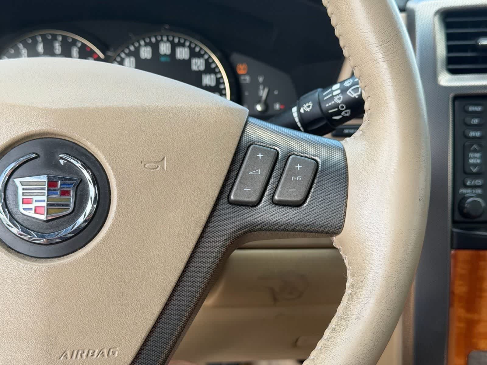 Used 2007 Cadillac XLR RWD image 12
