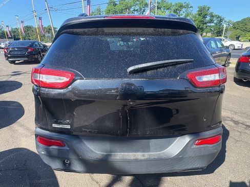 Used 2015 Jeep Cherokee Latitude w/ Comfort/Convenience Group AWD/4WD image 6