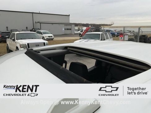 Certified 2022 Chevrolet Silverado 1500 LTZ w/ Technology Package image 14