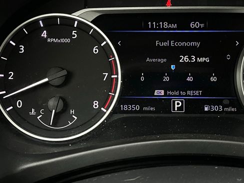 Used 2025 Nissan Sentra SV image 36