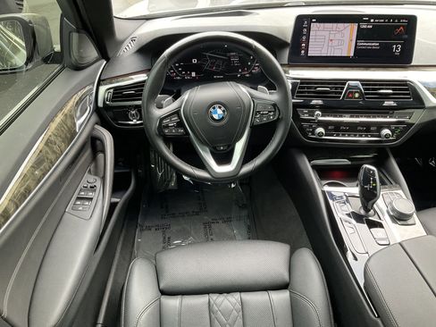 Used 2021 BMW 530i xDrive w/ Premium Package AWD/4WD image 23