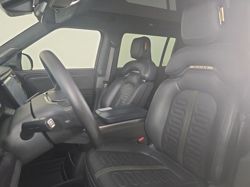 Used 2025 Rivian R1S Adventure AWD/4WD image 20