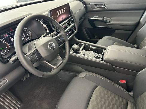 New 2026 Nissan Pathfinder SV AWD/4WD image 9
