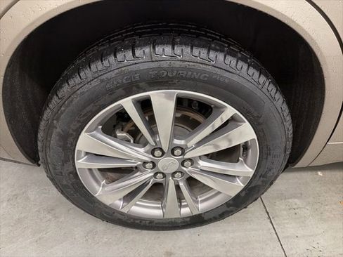 Used 2023 Cadillac XT6 Premium Luxury FWD image 27
