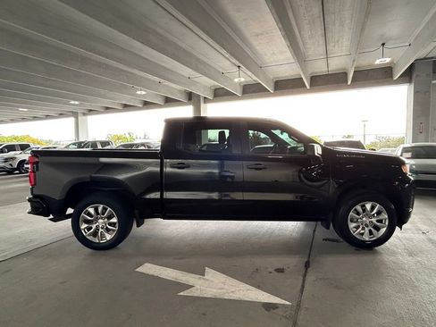 Used 2022 Chevrolet Silverado 1500 Custom image 4