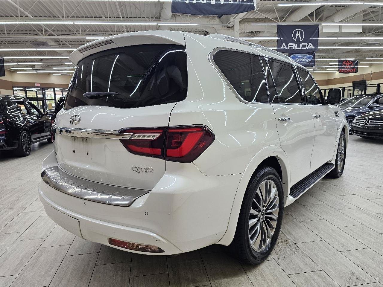 Used 2019 INFINITI QX80 Luxe w/ 22" Wheel Package AWD/4WD image 6