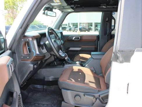 Used 2021 Ford Bronco Outer Banks AWD/4WD image 13