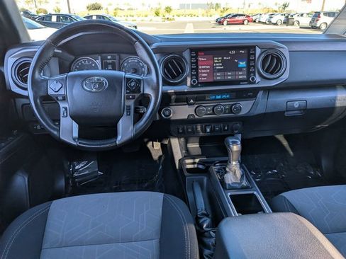 Used 2021 Toyota Tacoma TRD Off-Road w/ Technology Package image 15