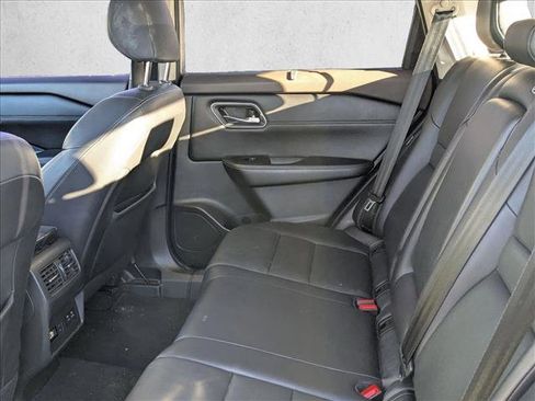 Used 2021 Nissan Rogue SL image 20