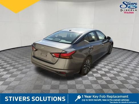 Used 2024 Nissan Altima 2.5 SV FWD image 6