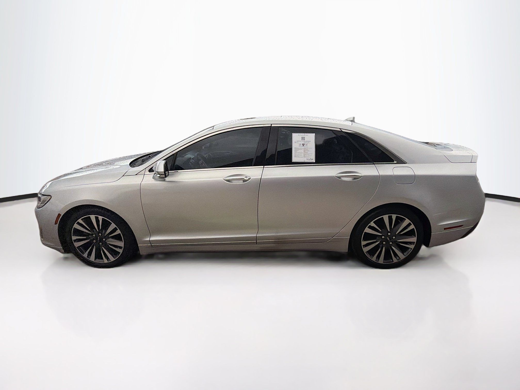 Used 2017 Lincoln MKZ Select w/ Select Plus Package AWD/4WD image 4