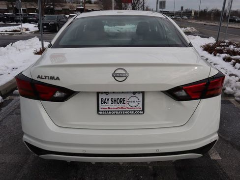 Certified 2025 Nissan Altima 2.5 S FWD image 6