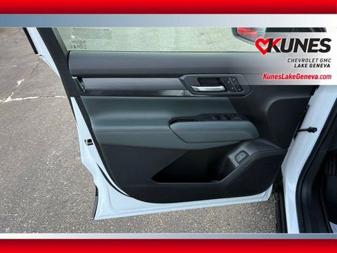 New 2026 GMC Terrain AT4 w/ Convenience Package III AWD/4WD image 15