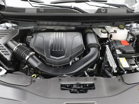 Used 2025 GMC Acadia Elevation image 27