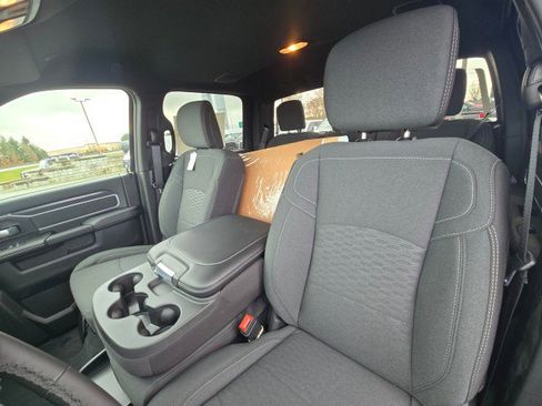 New 2026 RAM 3500 Big Horn AWD/4WD image 25