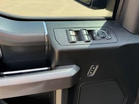 Used 2019 Ford F150 XLT w/ Equipment Group 302A Luxury AWD/4WD image 16