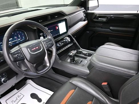 Used 2023 GMC Sierra 1500 AT4 w/ Technology Package AWD/4WD image 18