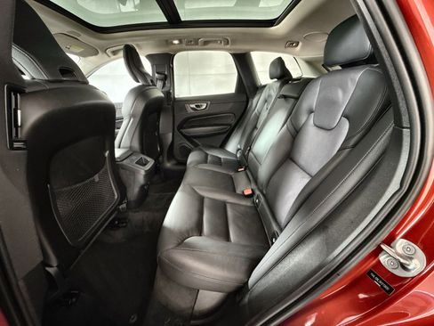 Used 2024 Volvo XC60 B5 Plus w/ Climate Package image 25