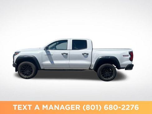 Used 2024 Chevrolet Colorado Trail Boss w/ Technology Package AWD/4WD image 2