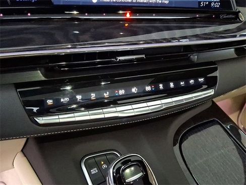 Used 2022 Cadillac Escalade Premium Luxury w/ Performance Package image 14