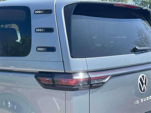 New 2025 Volkswagen ID. Buzz Pro S image 11