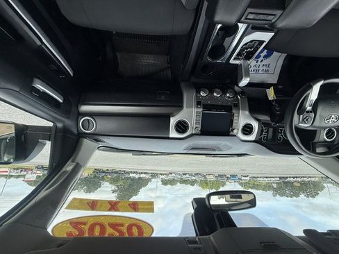 Used 2020 Toyota Tundra SR5 w/ SR5 Convenience Package AWD/4WD image 8