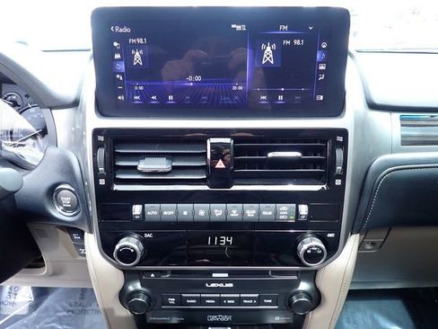 Used 2023 Lexus GX 460 Premium w/ Premium Plus Package image 28