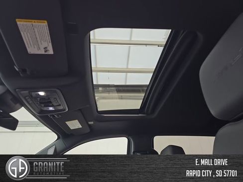 Used 2022 GMC Sierra 1500 AT4 w/ AT4 Preferred Package image 21