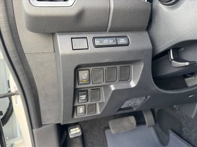 New 2026 Nissan Frontier SV AWD/4WD image 14