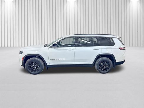 New 2026 Jeep Grand Cherokee L 4WD image 8