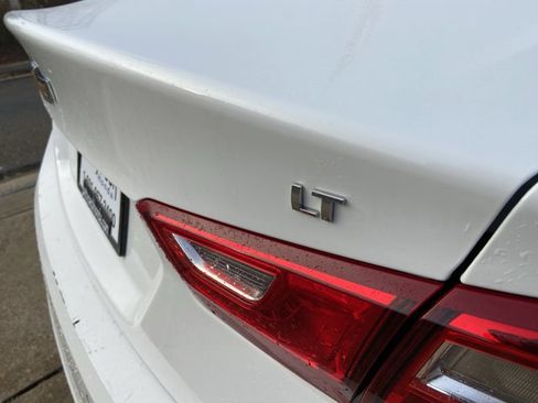 Used 2024 Chevrolet Malibu LT image 48