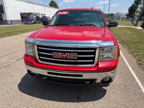 Used 2012 GMC Sierra 1500 SLE w/ Power Tech Package AWD/4WD image 4
