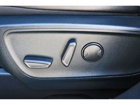 Used 2020 Ford Escape Titanium image 30