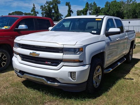 Used 2017 Chevrolet Silverado 1500 LT w/ All Star Edition AWD/4WD image 3