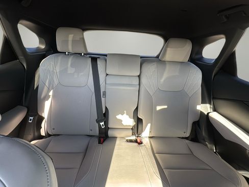 Used 2024 Lexus RX 350 Premium w/ Convenience Package image 15