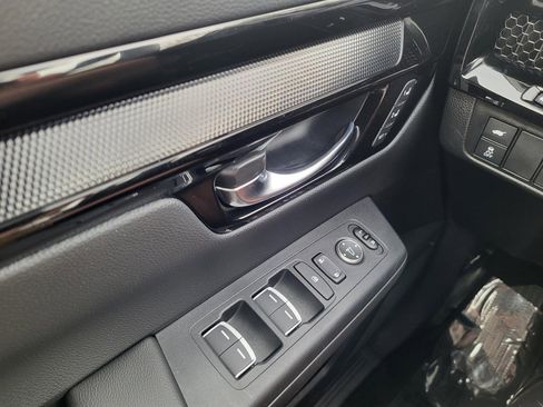 Used 2025 Honda CR-V Sport Touring image 24